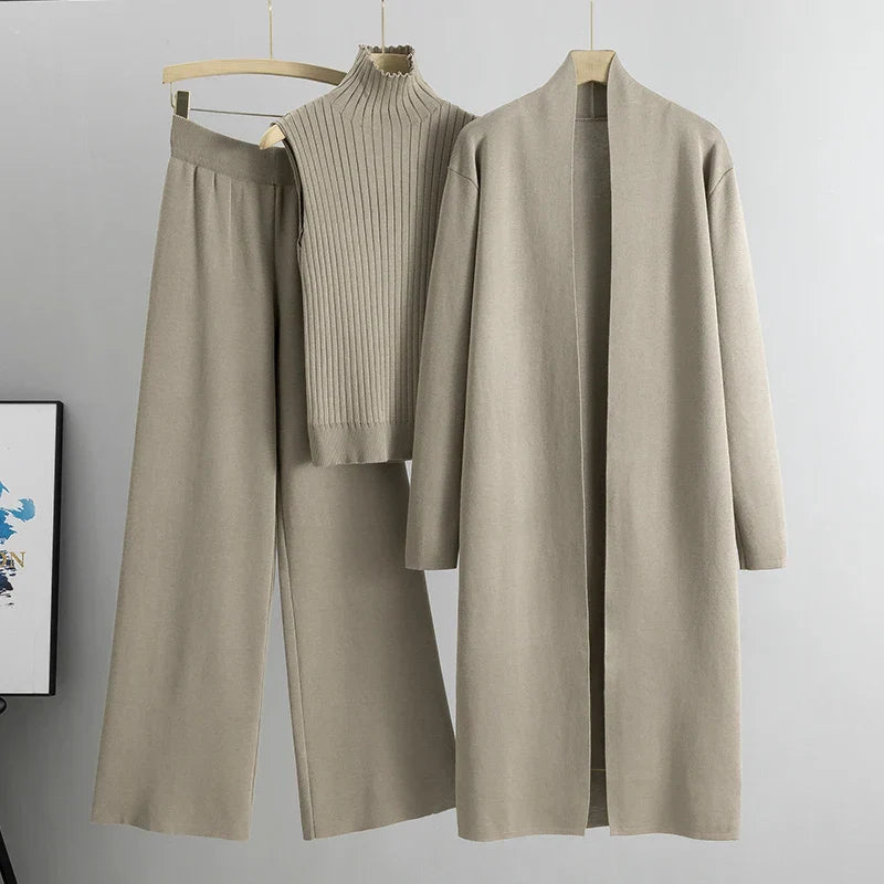 Janita - Comfortable Three Piece Set